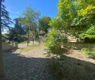 « VILLENEUVE LES AVIGNON - APPARTEMENT T3 95.17 M² AVEC JARDIN ET P... - Photo 4