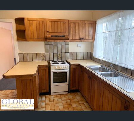 6 Levy St, Pendle Hill, NSW 2145 - Photo 2