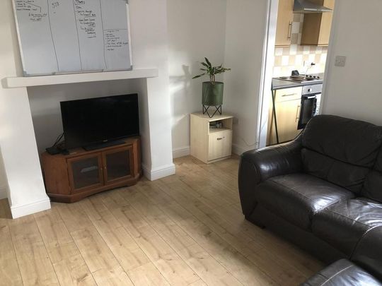 4 bedroom house to rent - Photo 1