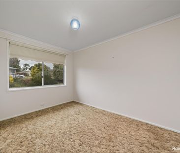 Three Bedroom Character Home - Photo 5