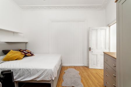 🏡 Modern Flat with Balcony in London Fields 🏡 Room 4 - Photo 3