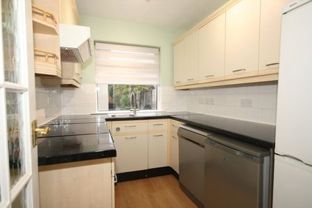 Prairie Road, Addlestone - Photo 4