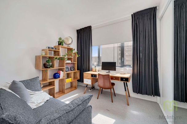 Modern 2-Bedroom Furnished North Facing Apartment! - Photo 1