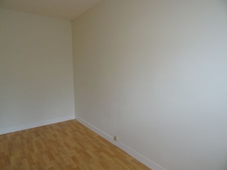 Location Appartement 2 pièces 42m² ORLEANS 45000 - Photo 2