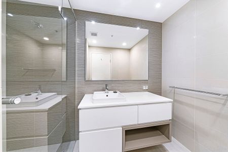 Stylish Executive Apartment ** Available 29/12/25 ** - Photo 4