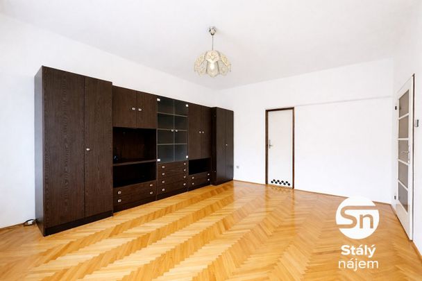 Pronájem bytu 1+1 33 m² - Photo 1