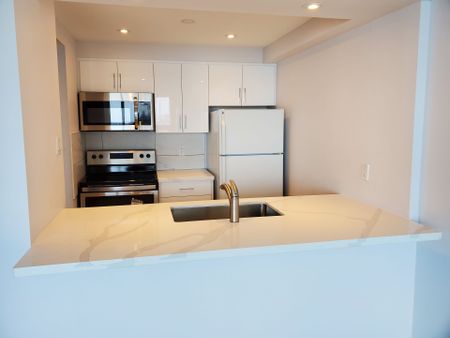 For Lease - 99 Harbour Square Unit# 1405, Toronto, Ontario - Photo 3