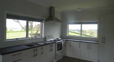 Elevated Rural Home Close to Town - Photo 5