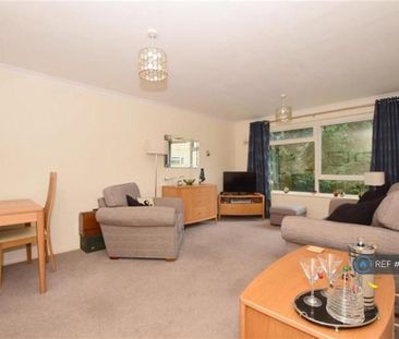 2 bedroom flat to rent - Photo 1
