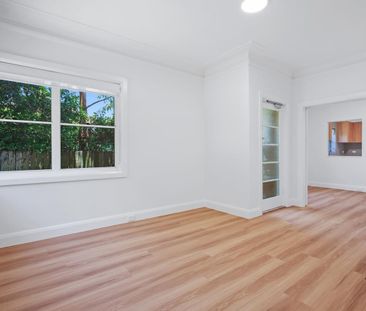 Newly Renovated Four-Bedroom Home + Self-Contained Teenage Retreat - Photo 2