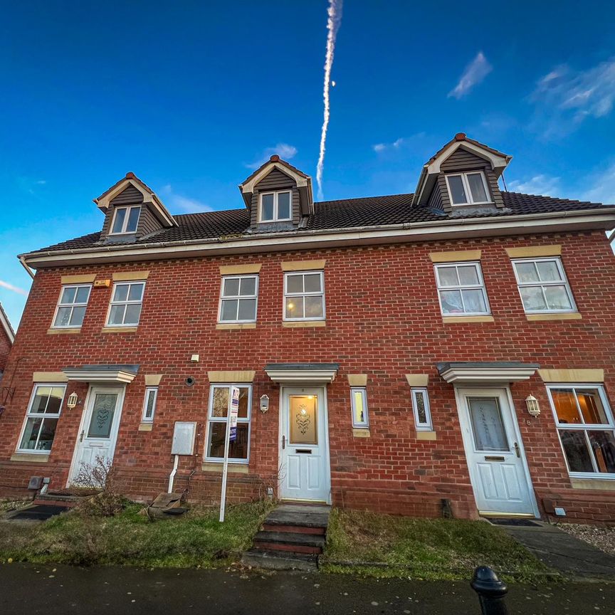 3 Bed Townhouse Carrington Road Leicester LE5 - Ace Properties - Photo 1