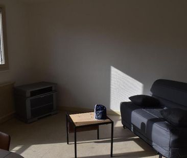 Location Appartement 1 pièce 24m² BRIVE LA GAILLARDE 19100 - Photo 2