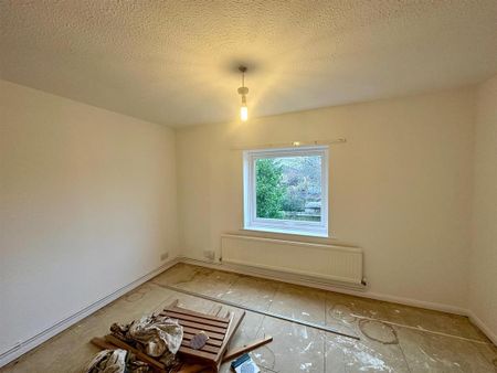 2 bedroom end of terrace house to rent - Photo 3