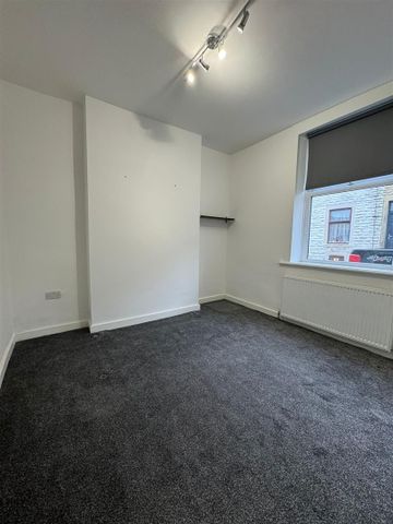 2 bed terraced house to rent in Pritchard Street, Burnley, BB11 - Photo 5