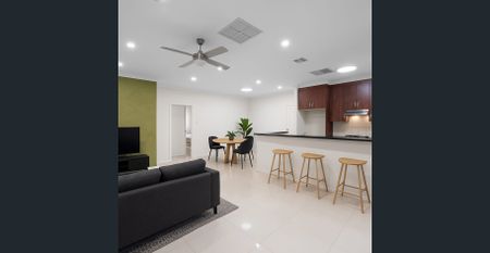 Stunning Family Home in Mawson Lakes - Photo 2