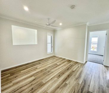 Modern Comfort Meets Elegant Design - Photo 5