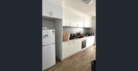 Near new complex - single room with private ensuite, all bills included - Photo 4