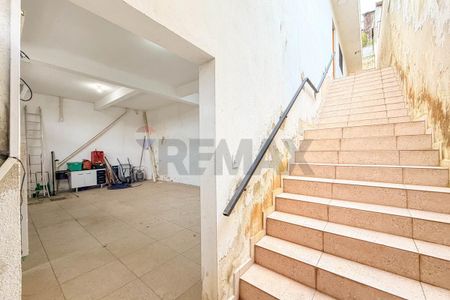 Casa para locação, 3 Quartos, sendo 1 suíte, e 03 vagas de garagem na Vila Suissa em Ribeirão Pires - Photo 2