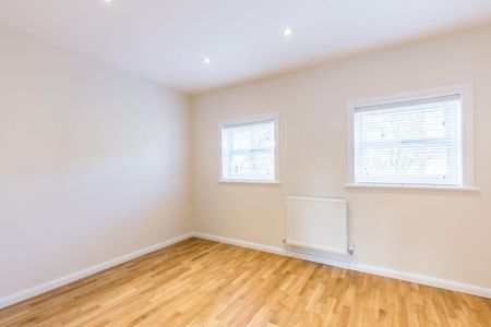 2 bedroom ground floor flat to rent - Photo 4