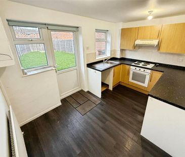 2 bedroom semi-detached house to rent - Photo 6
