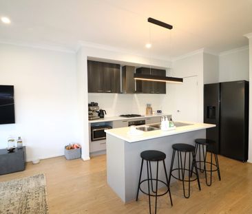 Easy Living in a Prime Locale! - Photo 6