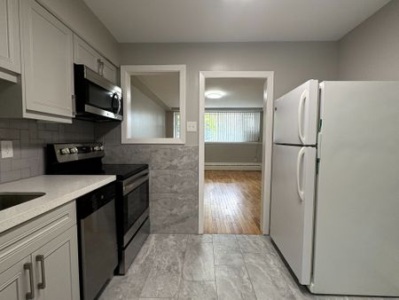 For Lease - 233 Pannahill Road Unit# Unit 1, Toronto, Ontario - Photo 5