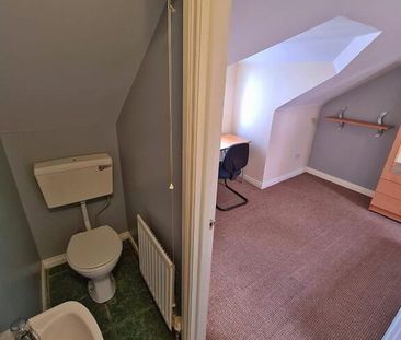 En-Suite Room 4, 44 Rathcoole Street, Lisburn Road, Belfast, BT9 7GA - Photo 5