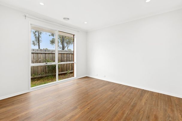 Spacious 3-Bedroom Home with Study in Prime Sunbury Location - Photo 1