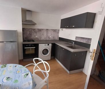 Location Appartement 2 pièces 38m² MILLAU 12100 - Photo 4