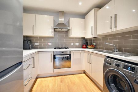 2 bedroom property to rent - Photo 4