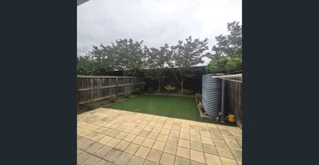 Modern 3-Bedroom Townhouse Next To the Westall Station - Photo 2