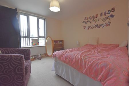 2 Bedroom Flat - Photo 5