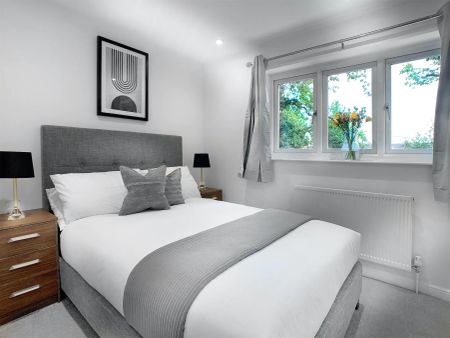 2 Bed, House - Photo 5