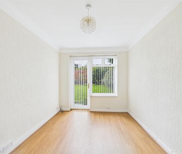 Garden Court, Birkenhead, 2 bedroom, Apartment - Photo 2