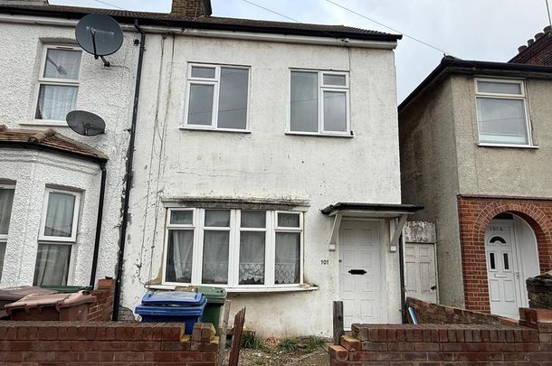 1 bedroom barn conversion to rent - Photo 1