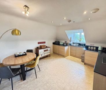 2 bedroom Flat To Let Total Size: 1329 SQ FT - Photo 3