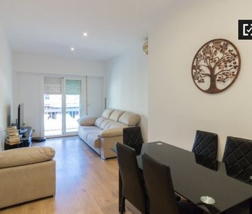 barcelona, Catalonia 08015 - Photo 4