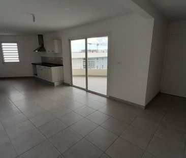 Location appartement 4 pièces, 72.07m², Fort-de-France - Photo 2