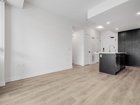 For Lease - 415 Sea Ray Avenue Unit# 312, Innisfil, Ontario - Photo 4