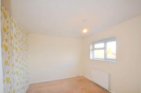 2 bedroom semi-detached house to rent - Photo 3