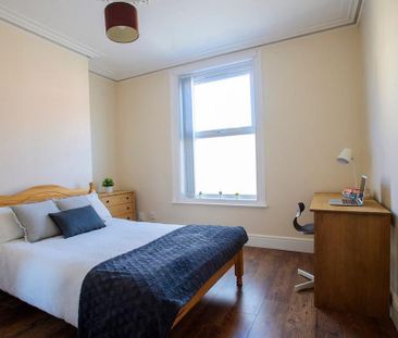 5 bedroom terraced house to rent - Photo 5