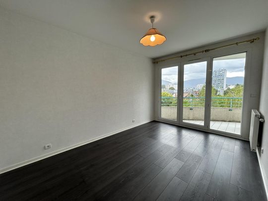 Location Appartement 3 pièces 77m² CHAMBERY 73000 - Photo 1