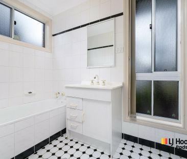 2-Bedroom Townhouse in a Convenient, Central Location - Photo 4