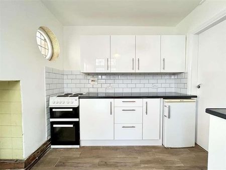 Hart Road, CM17 - Photo 4