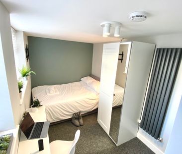 Ninth Avenue Unit 1 - Photo 4