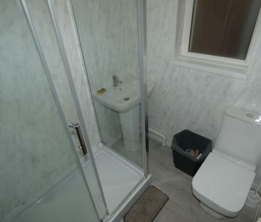 1 bed Studio Apartment - To Let - Photo 3