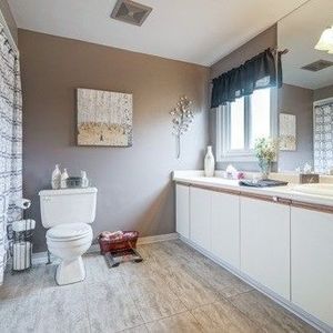 For Lease - 3145 Harris Crescent, Mississauga, Ontario - Photo 2