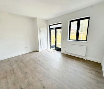 3 bedroom terraced house to rent - Photo 4