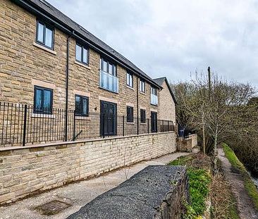 Canal View, Mossley, Mossley, OL5 - Photo 1