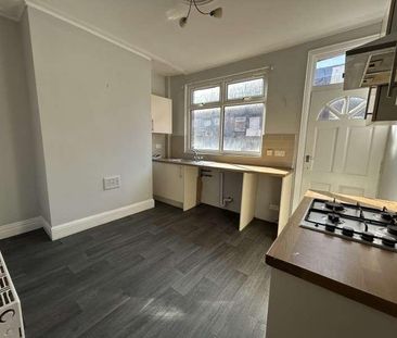 Luxor View, Harehills, LS8 - Photo 5